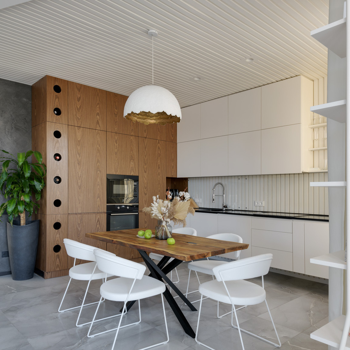 Угловая кухня из шпона и белого МДФ - KOG group