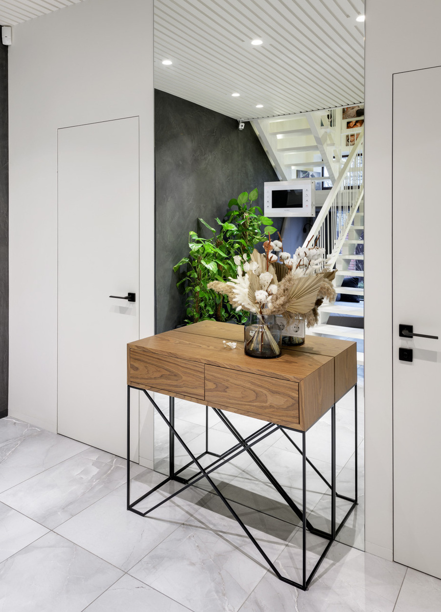 Консольний стіл з висувними ящиками - KOG group